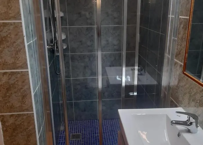 House With Jacuzzi In Atei - 70 M² *